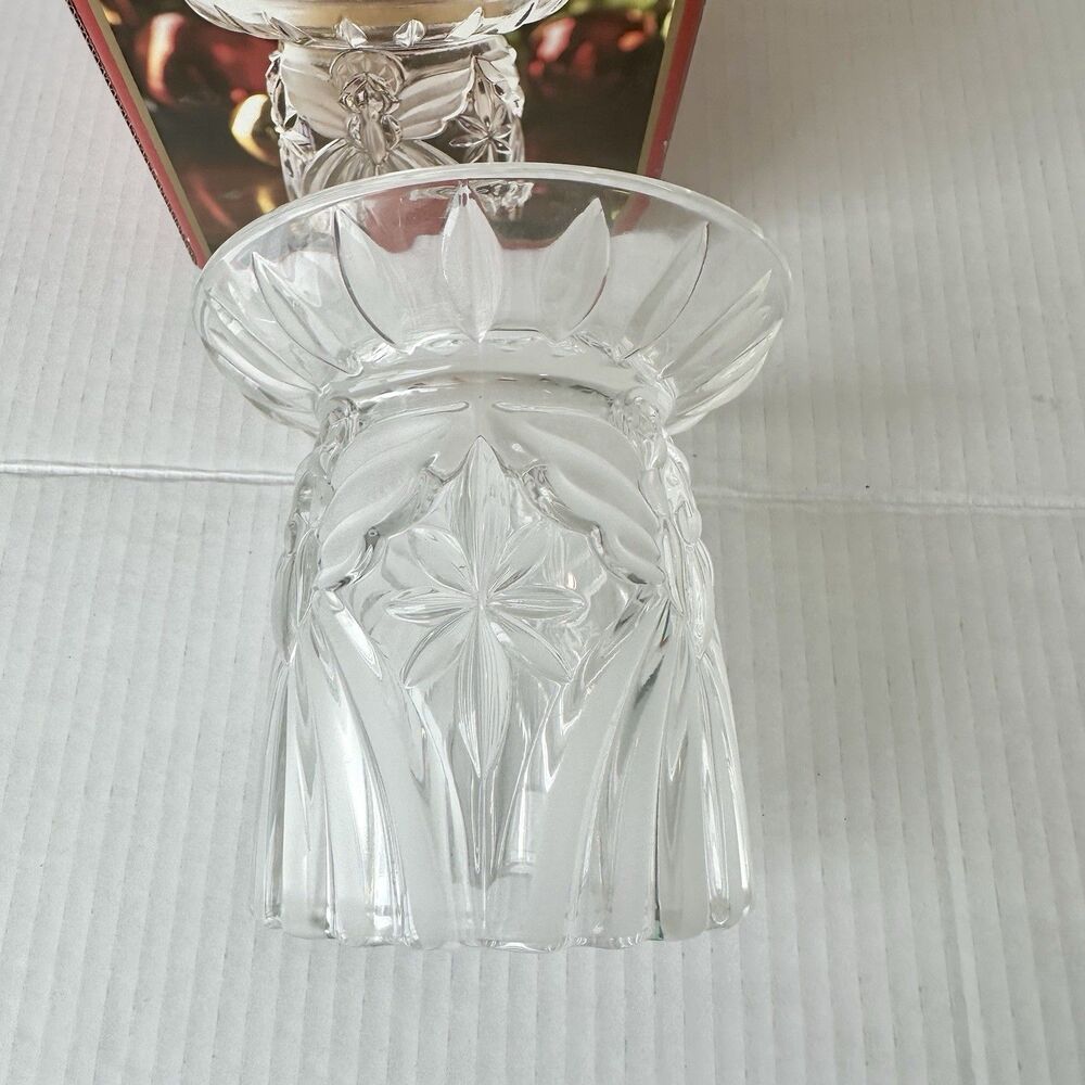 Gorham Angels of Peace Crystal Holiday Traditions Pillar Candleholder 4 3/4" H - Picture 5 of 8